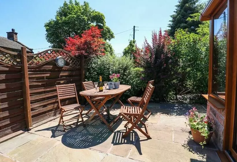 Willow Cottage