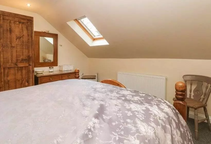 Willow Cottage