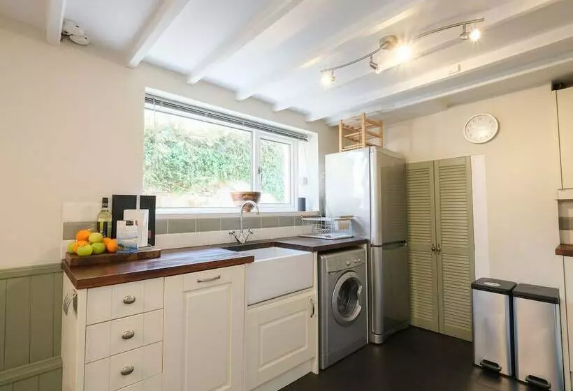 5 Bodmin Hill