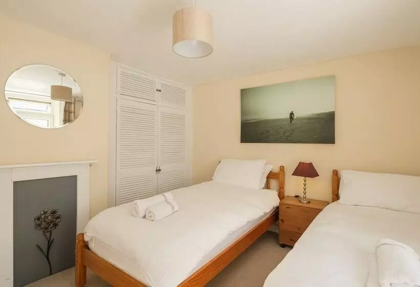 5 Bodmin Hill
