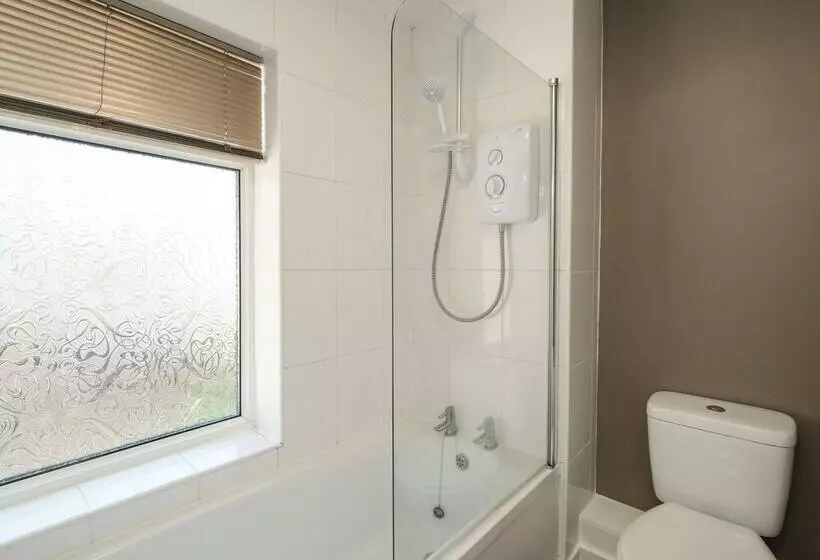 5 Bodmin Hill