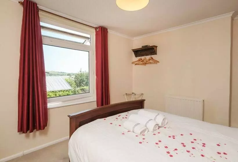 5 Bodmin Hill