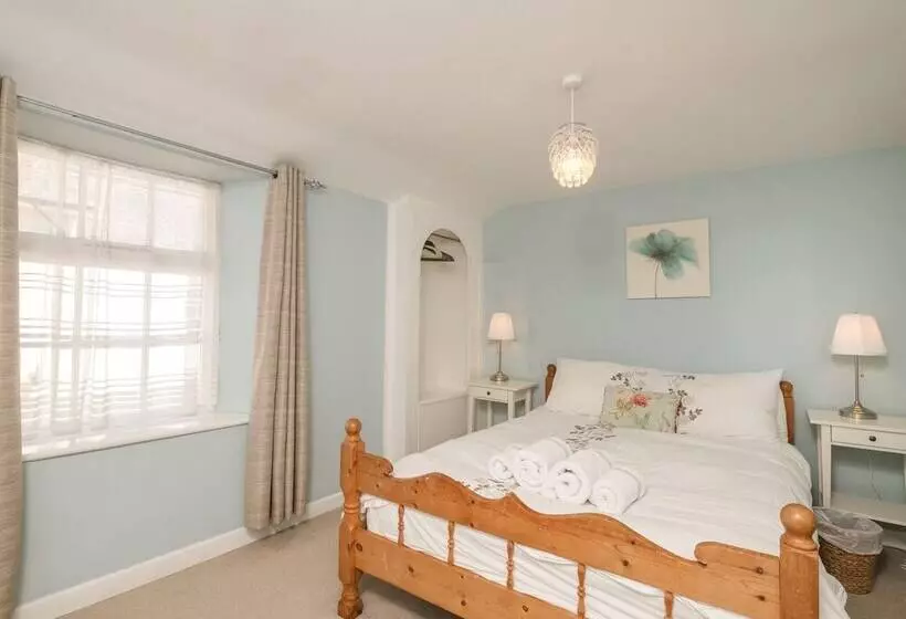 5 Bodmin Hill