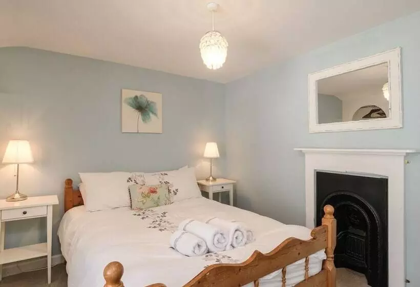 5 Bodmin Hill