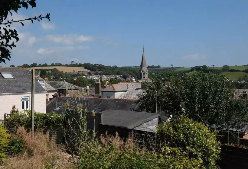 5 Bodmin Hill