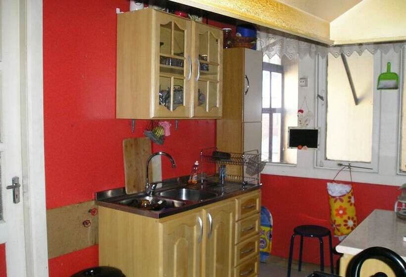 Al Fin Del Mundo Hostal   Hostel