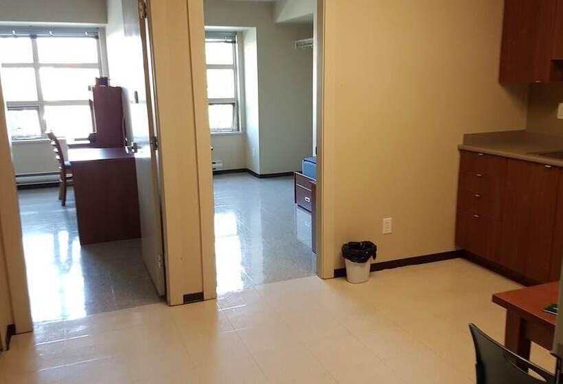 فندق صغير Backpacker College At The University Of Fraser Valley