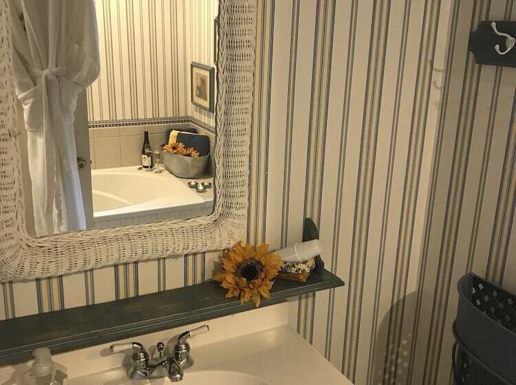 Bass And Baskets B&b