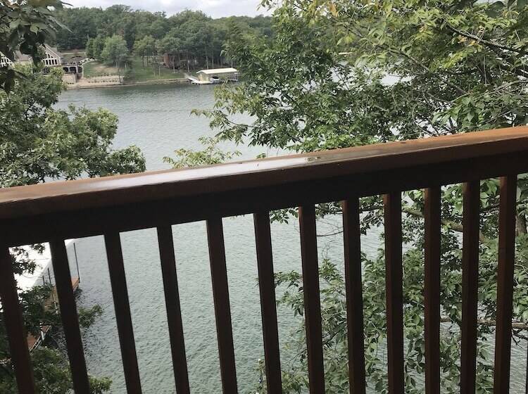 Bass And Baskets B&b