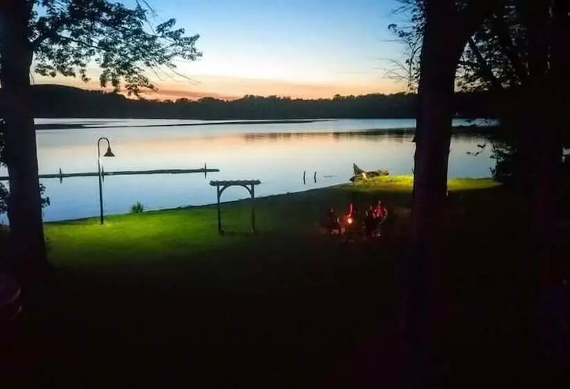 Aamiaismajoitus (B&B) Lake House