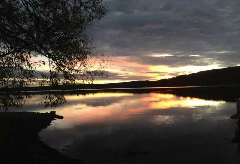 Aamiaismajoitus (B&B) Lake House