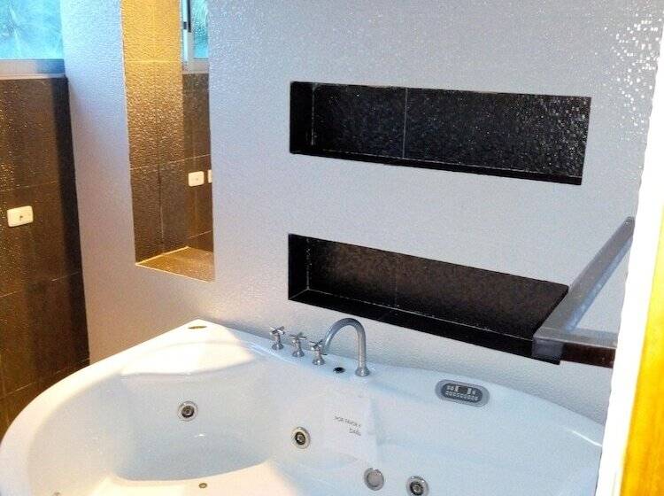 تختخواب و صبحانه Villas Anuhur