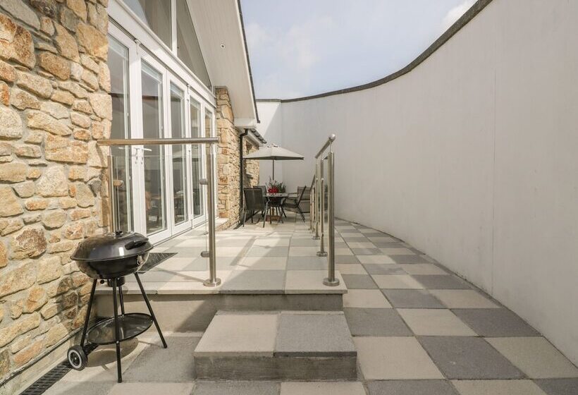 Chapel Green Studio 2