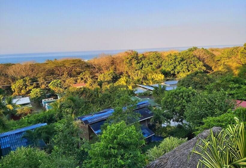 Horizon Ocean View Hotel And Yoga Center