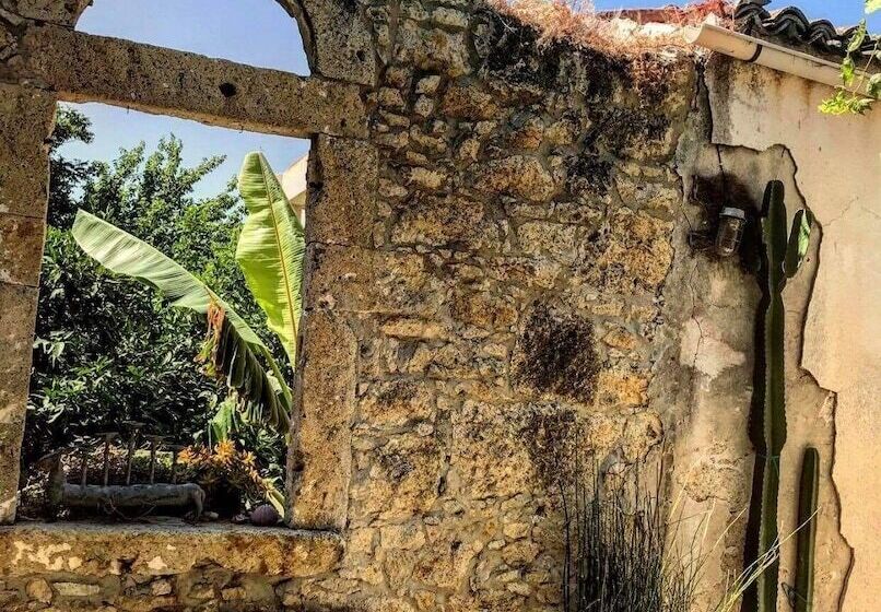 בית מלון כפרי 118 Alacati