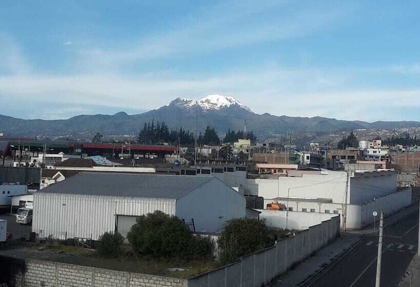 בית מלון כפרי J&e