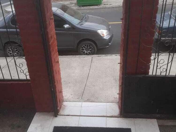 בית מלון כפרי J&e