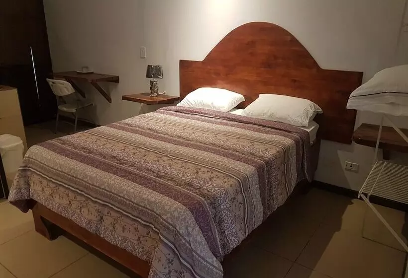 هتل La Cueva