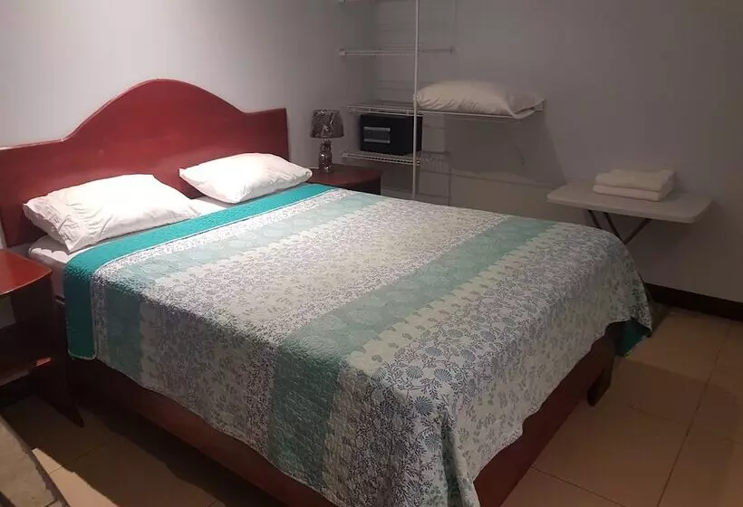 هتل La Cueva