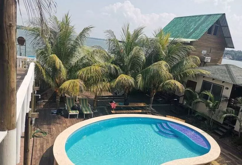 هتل Linda Vista