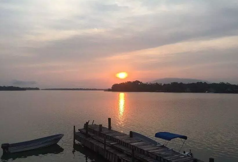 هتل Linda Vista