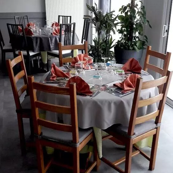 ホテル Auberge Du Palais