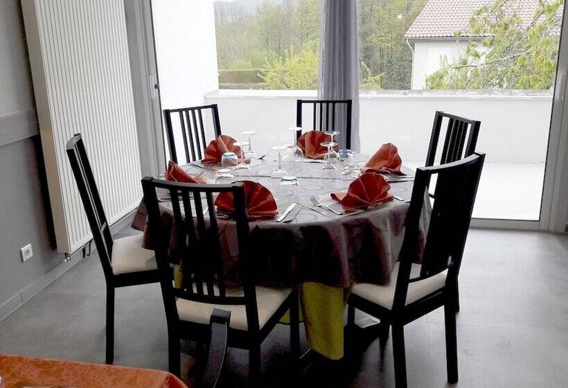 Отель Auberge Du Palais