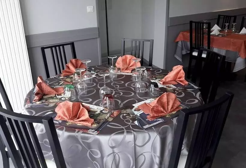 ホテル Auberge Du Palais