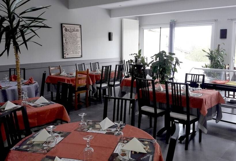 Отель Auberge Du Palais