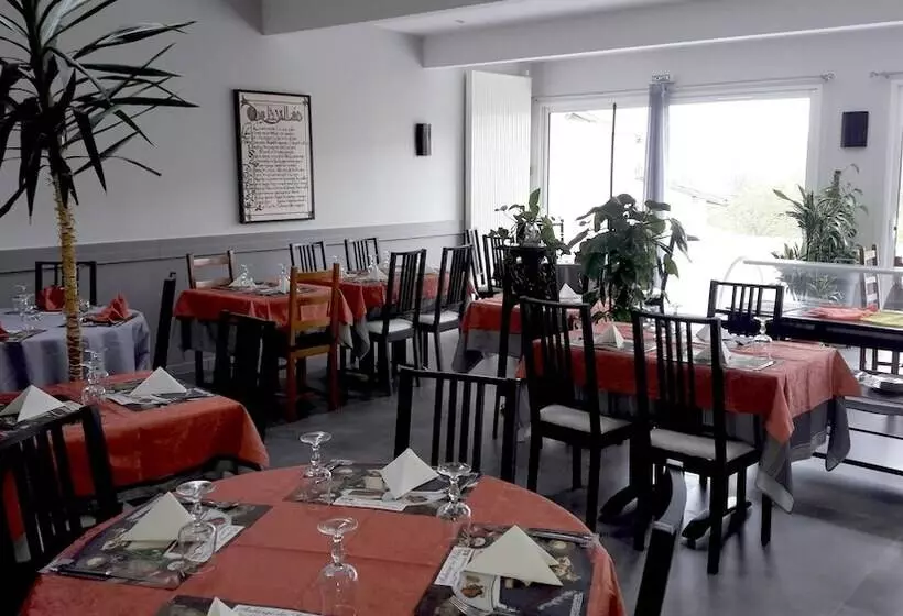 ホテル Auberge Du Palais