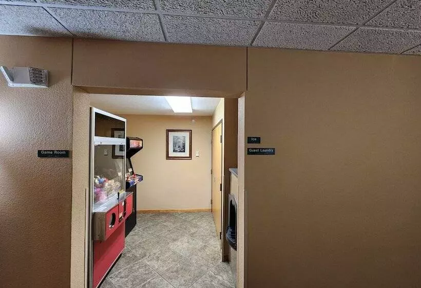 Hotelli Pine Peaks Lodge & Suites