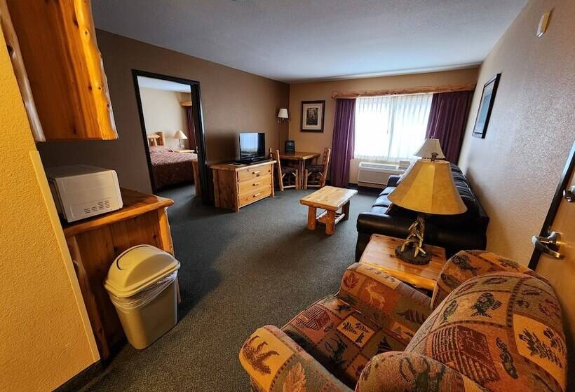 호텔 Pine Peaks Lodge & Suites