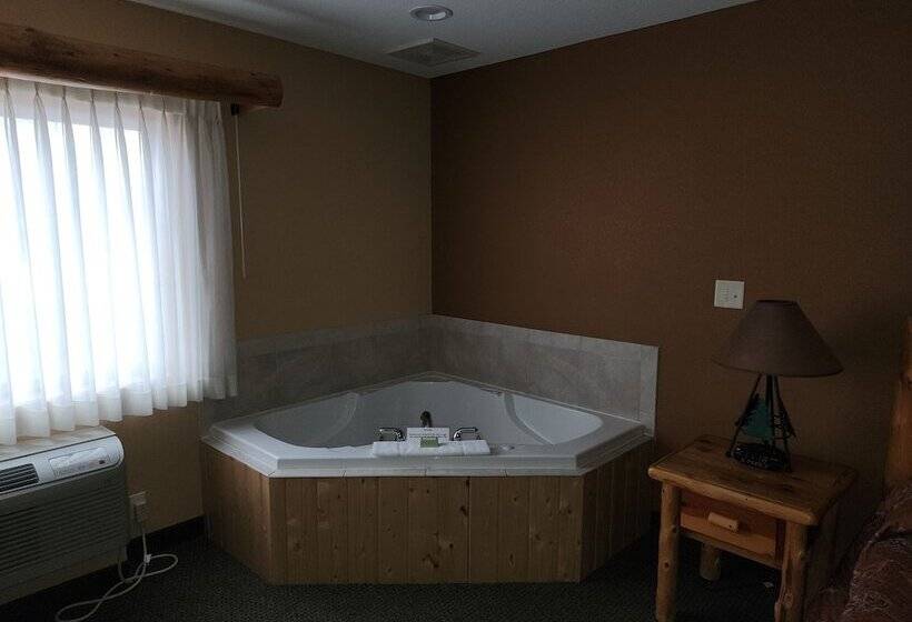 호텔 Pine Peaks Lodge & Suites