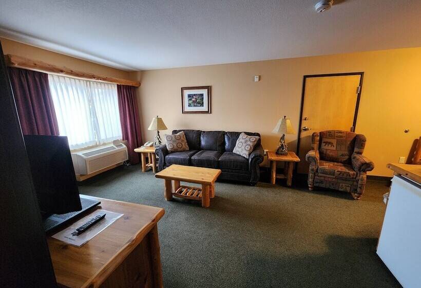 호텔 Pine Peaks Lodge & Suites