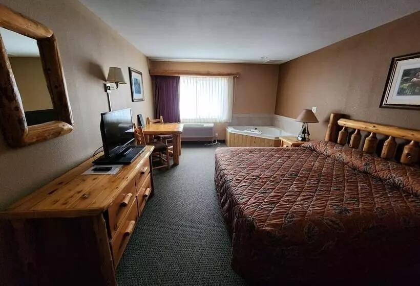 Hotelli Pine Peaks Lodge & Suites