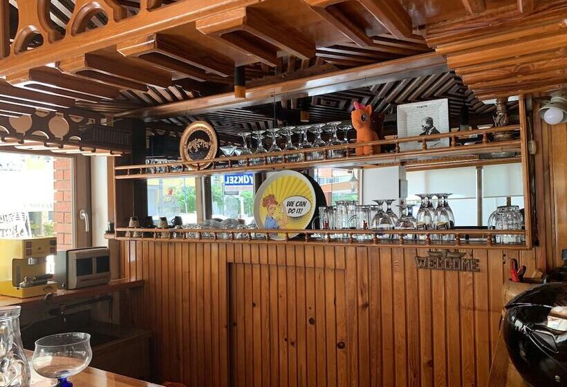 בית מלון כפרי Yuksel