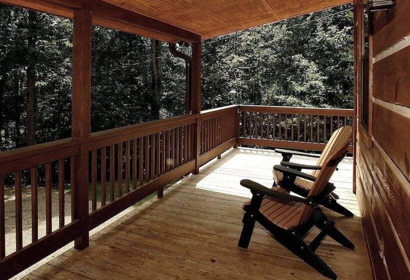 Mountain Laurel 1 Bedrooms, 1 Baths, Sleeps 4 Cabin By Redawning