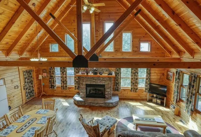 Mountain View   2 Bedrooms, 2 Baths, Sleeps 6 Cabin By Redawning