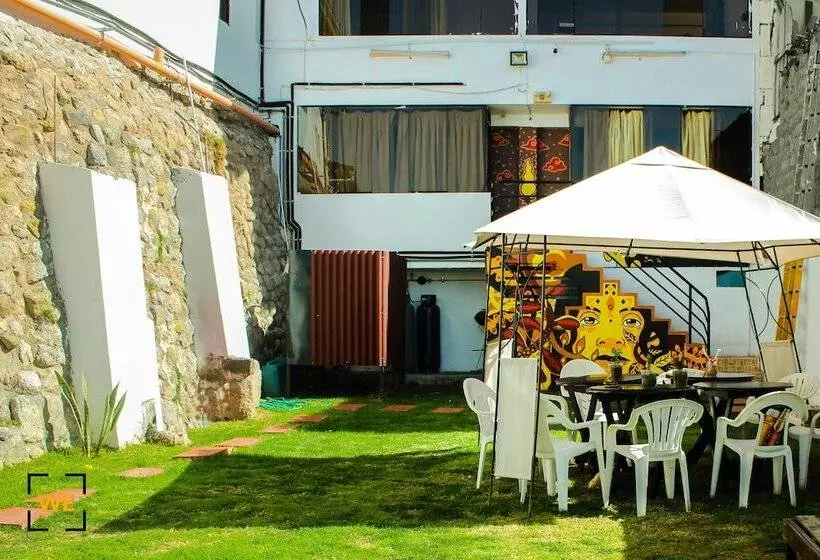 Nomade   Hostel