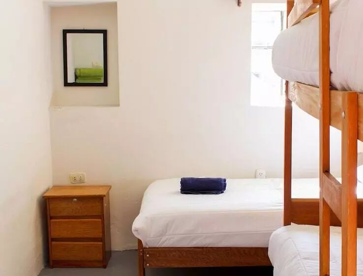 Nomade   Hostel