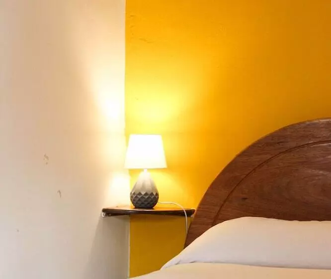 Nomade   Hostel