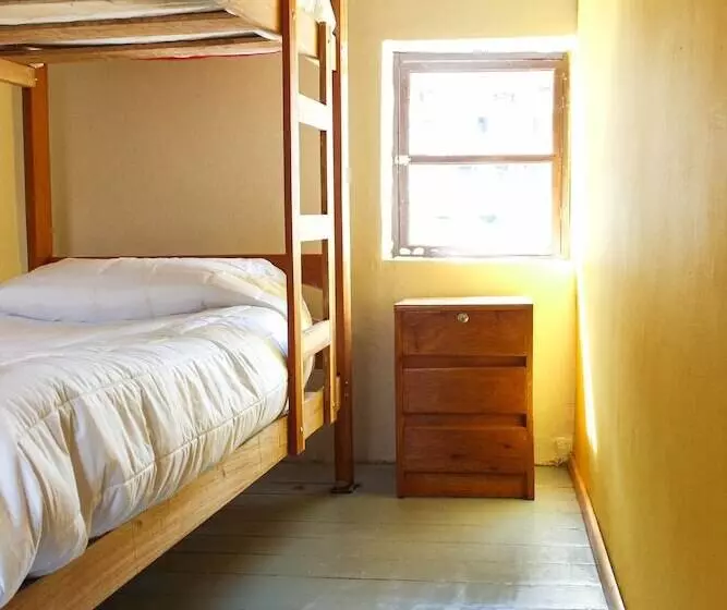 Nomade   Hostel