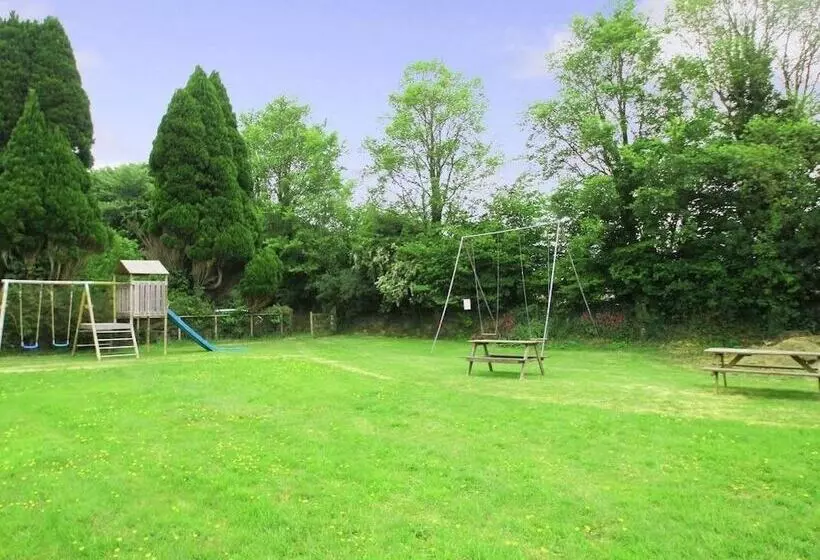 Sam's Cabin
