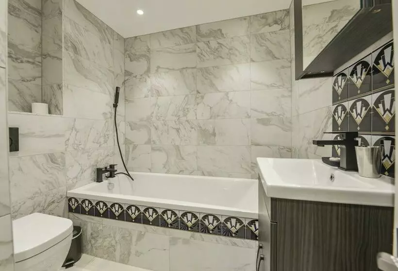 24 Burgh Island Causeway