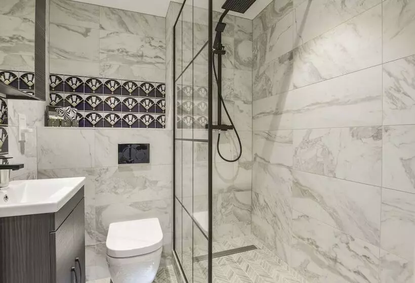 24 Burgh Island Causeway