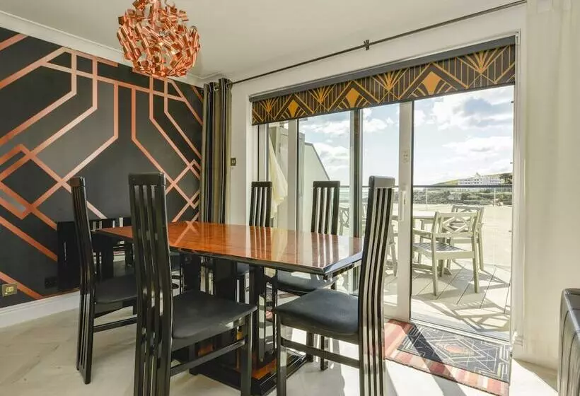 24 Burgh Island Causeway