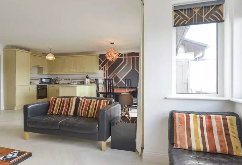 24 Burgh Island Causeway