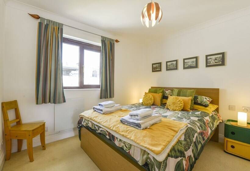 24 Burgh Island Causeway