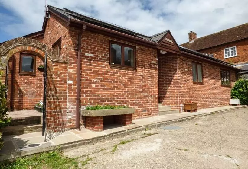 27 Swan Street
