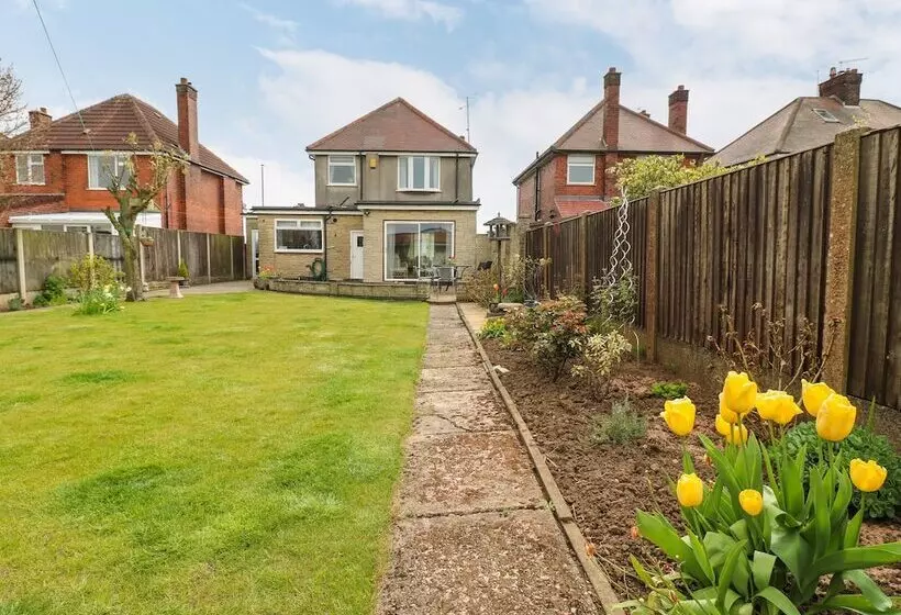 75 Mansfield Road